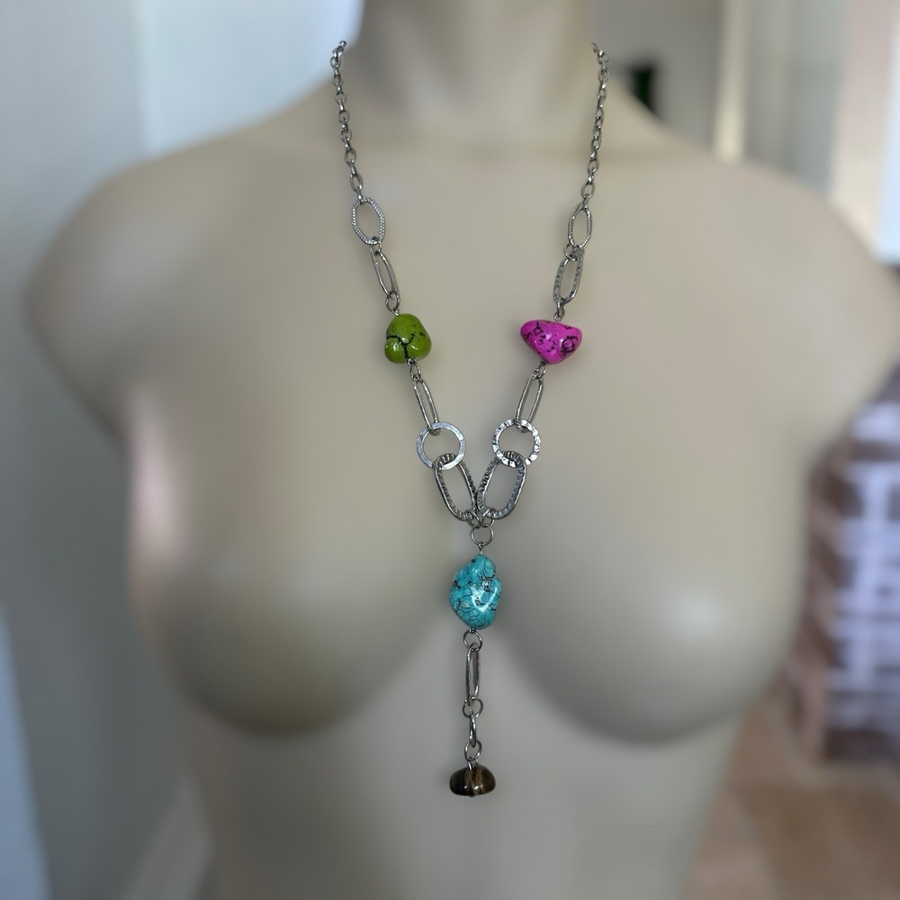 Vintage Unica Artisan Necklace 24 Inch Dyed Howlite Dangle‎ Pendant Silver
